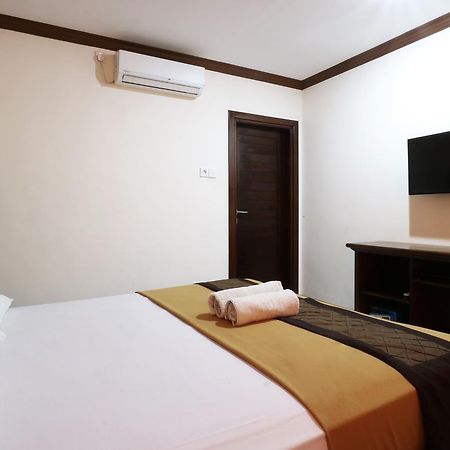 Pondok 3 Mertha Kuta Lombok Esterno foto