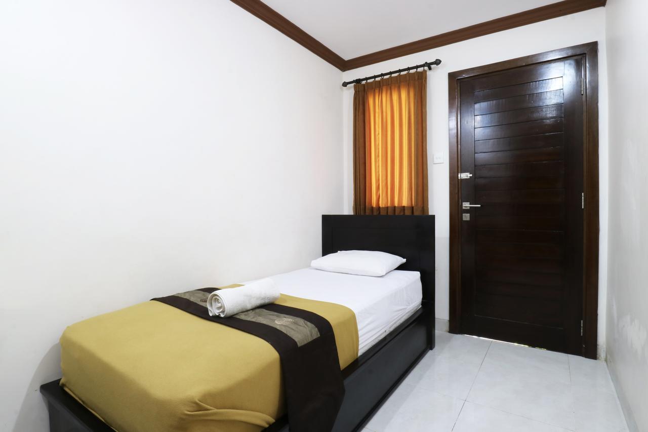 Pondok 3 Mertha Kuta Lombok Esterno foto