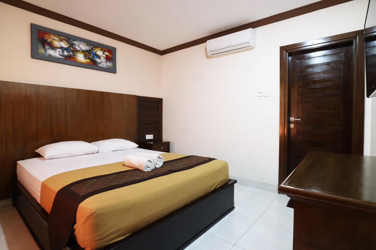 Pondok 3 Mertha Kuta Lombok Esterno foto