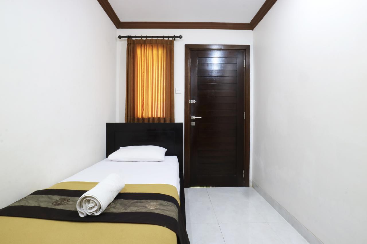 Pondok 3 Mertha Kuta Lombok Esterno foto
